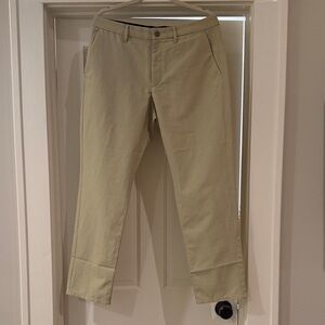 Bonobos Performance Link Pants Khaki Heather in Athletic Fit